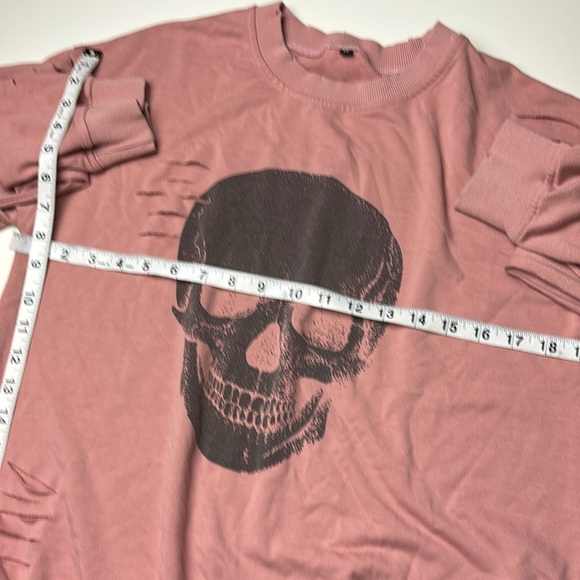 🩷💀 Distressed Mauve Skull Print Sweat Shirt, Sz M 💀🩷 - Picture 6 of 9